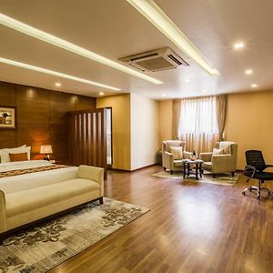 Yatri Suites And Spa